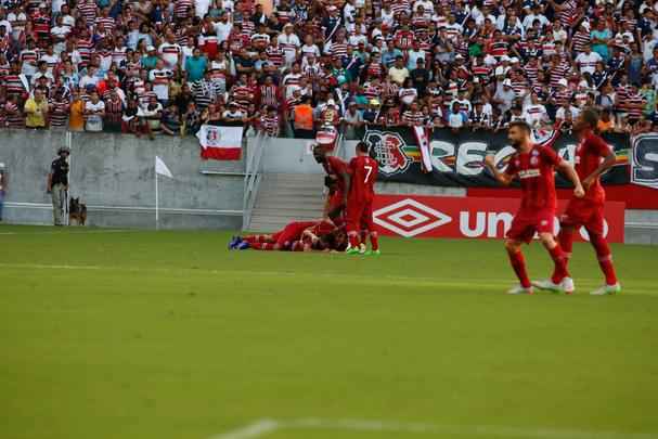 Santa Cruz vence o Nutico de virada e encara Sport na final