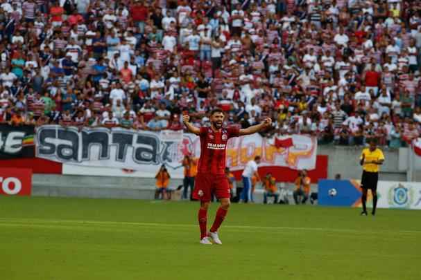 Santa Cruz vence o Nutico de virada e encara Sport na final