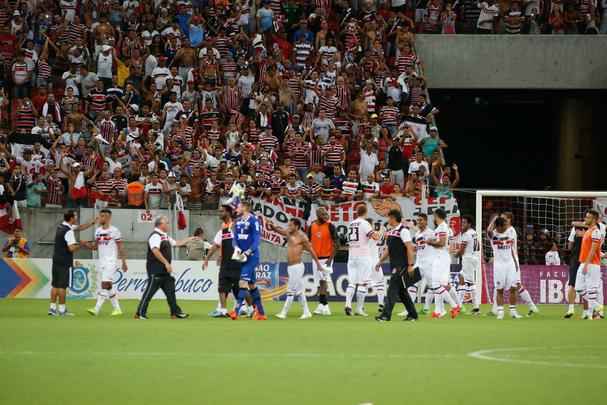 Santa Cruz vence o Nutico de virada e encara Sport na final