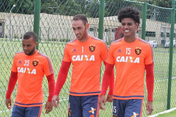Sem espao com o ex-treinador Falco, Rodrigo Mancha e Ewerton Pscoa treinam com Oswaldo de Oliveira