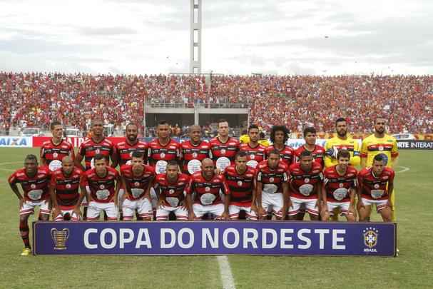 Em uma partida cheia de tenso e com o clima de rivalidade extrema em Campina Grande, o Santa Cruz foi valente para fazer valer a vantagem obtida no Arruda e, com o empate, garantir o indito ttulo da Copa do Nordeste frente ao Campinense
