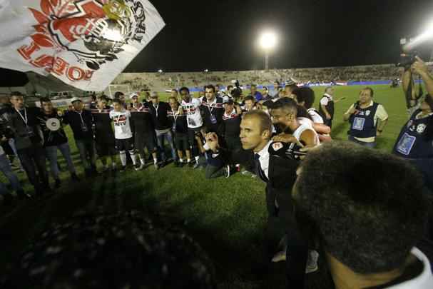 Em uma partida cheia de tenso e com o clima de rivalidade extrema em Campina Grande, o Santa Cruz foi valente para fazer valer a vantagem obtida no Arruda e, com o empate, garantir o indito ttulo da Copa do Nordeste frente ao Campinense