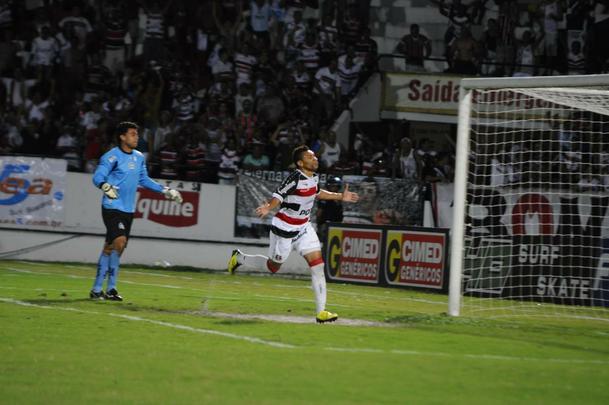 Em 2012, o Santa Cruz emendou uma srie invicta entre a final do Campeonato Pernambucano e o incio da Srie C. O ltimo jogo da sequncia foi a vitria por 4 a 0 sobre o Icasa. Neste perodo, foram 18 gols marcados e 10 sofridos. 