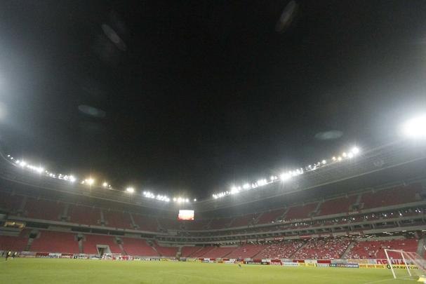 O time alvirrubro fez o dever de casa. Foi entre altos e baixos que o Timbu suou para somar, no sufoco, os primeiros trs pontos na Srie B: 3 a 2 sobre os goianos