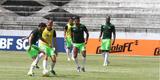 O tcnico Milton Mendes realizou trabalhos tticos visando a partida do prximo sbado, no Raulino de Oliveira, e no pde contar com os meias Joo Paulo, Leandrinho e Lel, que, na transio, deram apenas voltas ao redor do campo. O lateral esquerdo Roberto tambm foi apresentado ao final do treinamento.
