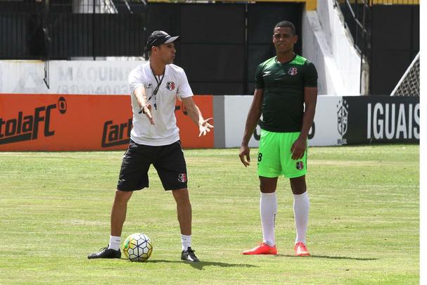 O técnico Milton Mendes realizou trabalhos táticos visando a partida do próximo sábado, no Raulino de Oliveira, e não pôde contar com os meias João Paulo, Leandrinho e Lelê, que, na transição, deram apenas voltas ao redor do campo. O lateral esquerdo Roberto também foi apresentado ao final do treinamento.