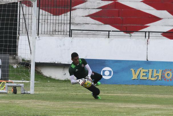 O técnico Milton Mendes realizou trabalhos táticos visando a partida do próximo sábado, no Raulino de Oliveira, e não pôde contar com os meias João Paulo, Leandrinho e Lelê, que, na transição, deram apenas voltas ao redor do campo. O lateral esquerdo Roberto também foi apresentado ao final do treinamento.