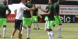O tcnico Milton Mendes realizou trabalhos tticos visando a partida do prximo sbado, no Raulino de Oliveira, e no pde contar com os meias Joo Paulo, Leandrinho e Lel, que, na transio, deram apenas voltas ao redor do campo. O lateral esquerdo Roberto tambm foi apresentado ao final do treinamento.