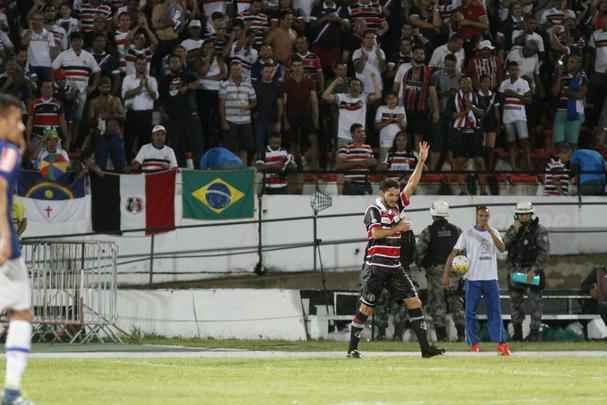Com um pênalti sofrido e convertido além de um golaço na etapa final, Grafite marcou dois gols na vitória de 4 a 1, no Arruda, e chegou a seis tentos na competição. Com o atleta no topo da artilharia, o Tricolor agora soma sete pontos e acumula 17 jogos de invencibilidade na temporada