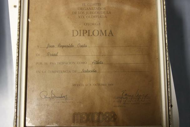 Nikita participou da Olimpíada de 1968, na Cidade do México. Até hoje, conserva o hábito de nadar. Ele guarda diversas lembranças da sua jornada em terras mexicanas, como as fitas, com as quais se comunicava com a família, no Brasil