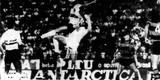 Em 06/11/1977, novo empate entre rubro-negros e tricolores, e novamente no Arruda. Com golsd e Fumanchu (Santa Cruz) e Mauro Madureira (Sport), os rivais chegavam ao quarto e ltimo empate da histria no clssico na Primeira Diviso