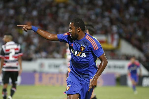 Santa Cruz e Sport voltaram a se enfrentar em partida vlida pela Srie A do Campeonato Brasileiro depois de 15 anos em um jogo bastante movimentado no Arruda