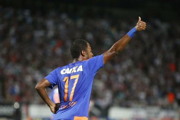 Santa Cruz e Sport voltaram a se enfrentar em partida vlida pela Srie A do Campeonato Brasileiro depois de 15 anos em um jogo bastante movimentado no Arruda