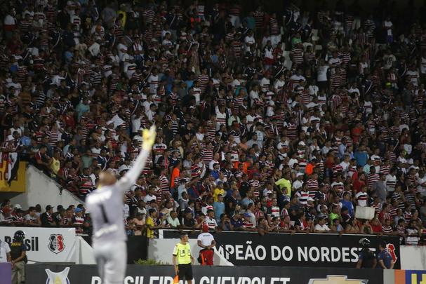 Santa Cruz e Sport voltaram a se enfrentar em partida vlida pela Srie A do Campeonato Brasileiro depois de 15 anos em um jogo bastante movimentado no Arruda