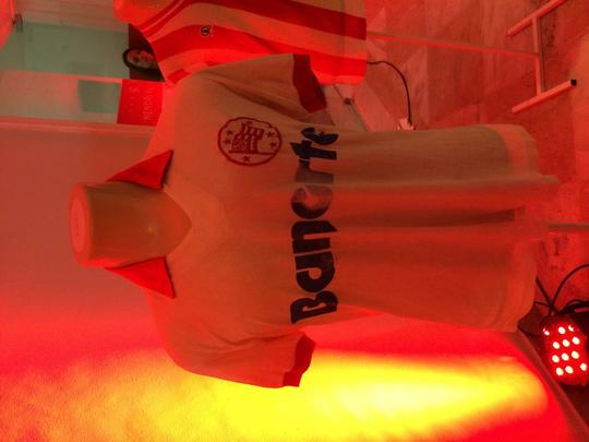 Novo memorial alvirrubro recorda conquistas histricas do clube e novos uniformes utilizados pelos 115 anos timbu; novos uniformes trouxeram as tradicionais cores alvirrubras