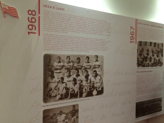 Novo memorial alvirrubro recorda conquistas histricas do clube e novos uniformes utilizados pelos 115 anos timbu; novos uniformes trouxeram as tradicionais cores alvirrubras