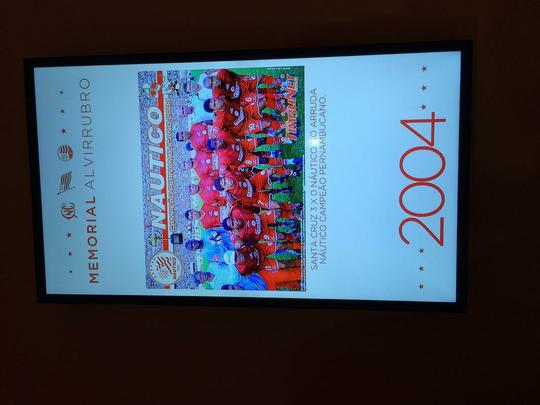 Novo memorial alvirrubro recorda conquistas histricas do clube e novos uniformes utilizados pelos 115 anos timbu; novos uniformes trouxeram as tradicionais cores alvirrubras