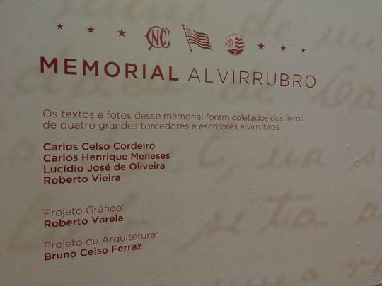 Novo memorial alvirrubro recorda conquistas histricas do clube e novos uniformes utilizados pelos 115 anos timbu; novos uniformes trouxeram as tradicionais cores alvirrubras