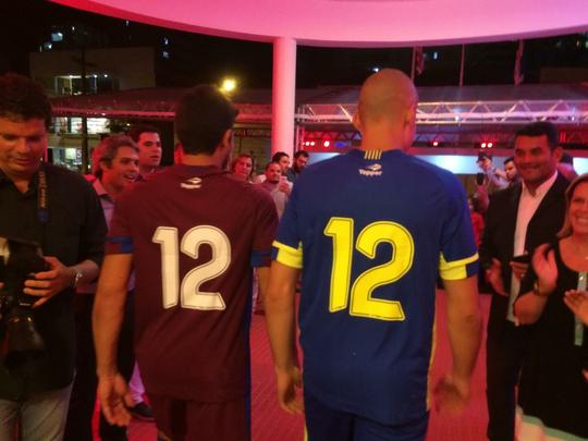 Novo memorial alvirrubro recorda conquistas histricas do clube e novos uniformes utilizados pelos 115 anos timbu; novos uniformes trouxeram as tradicionais cores alvirrubras