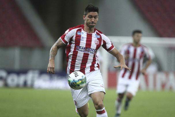 O êxito da noite desta sexta-feira manteve os 100% de aproveitamento do time alvirrubro jogando na Arena Pernambuco. Foi ainda o terceiro jogo seguido do time comandado pelo técnico Alexandre Gallo sem sofrer gols. O Timbu agora soma dez pontos, com duas vitórias e um empate nas últimas três rodadas