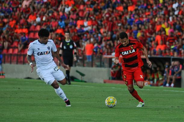 Sport e Atlético-MG fizeram uma partida bastante movimentada e com muitos gols neste domingo, na Ilha do Retiro