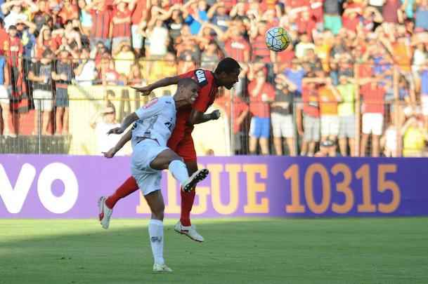 Sport e Atlético-MG fizeram uma partida bastante movimentada e com muitos gols neste domingo, na Ilha do Retiro