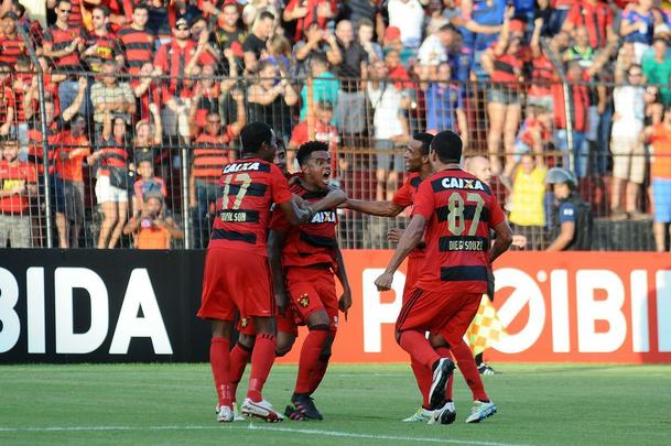 Sport e Atlético-MG fizeram uma partida bastante movimentada e com muitos gols neste domingo, na Ilha do Retiro