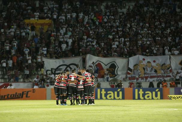 Sem Grafite e Keno, machucados, Tricolor apresentou sérias dificuldades ofensivas e acabou sendo derrotado pelo Peixe no Arruda
