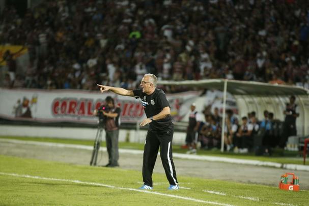 Sem Grafite e Keno, machucados, Tricolor apresentou sérias dificuldades ofensivas e acabou sendo derrotado pelo Peixe no Arruda