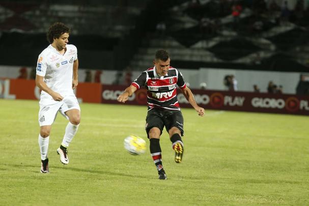 Sem Grafite e Keno, machucados, Tricolor apresentou sérias dificuldades ofensivas e acabou sendo derrotado pelo Peixe no Arruda