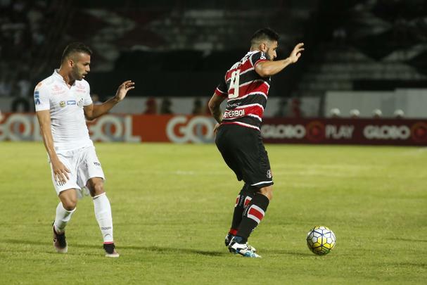 Sem Grafite e Keno, machucados, Tricolor apresentou sérias dificuldades ofensivas e acabou sendo derrotado pelo Peixe no Arruda