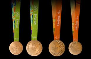 A sustentabilidade fica por conta de alguns detalhes, como as fitas das medalhas do Rio-2016, que foram tecidas com 50% de fios Pet reciclados. Alm disso, 30% da prata e do bronze utilizados nas medalhas so reciclados