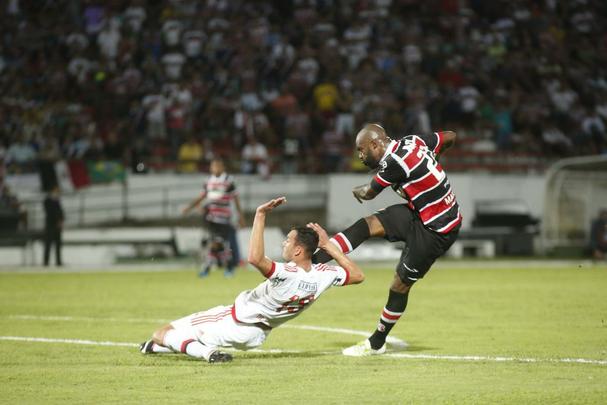 Tricolor amargou o segundo revés seguido, flerta com o Z4 e agora pega o Corinthians longe de casa