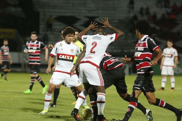 Tricolor amargou o segundo revés seguido, flerta com o Z4 e agora pega o Corinthians longe de casa