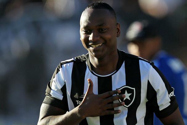 Santa Cruz voltou a apresentar problemas defensivos e de falta de pontaria e acabou derrotado por um adversário direto na luta contra o Z4