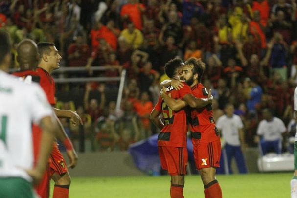 Leo fez uma partida aguerrida diante do Palmeiras, chegou a empatar o jogo no segundo tempo, mas no resistiu  velocidade do ataque alviverde