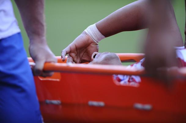 Alvirrubro entrou com uma escalao bastante diferente da utilizada nos ltimos jogos e acabou sucumbindo diante do CRB