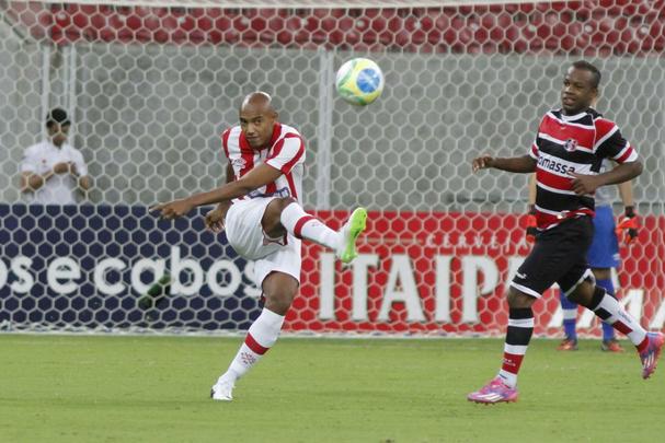 No mesmo mês em que Carmona sofreu a lesão, o zagueiro Luiz Alberto também havia tido uma lesão parecida, mas um pouco menos grave que a do meia. Luiz teve uma ruptura parcial do ligamento cruzado anterior do joelho direito. Passou quase cinco meses sem jogar e só voltou a campo em outubro daquele ano.