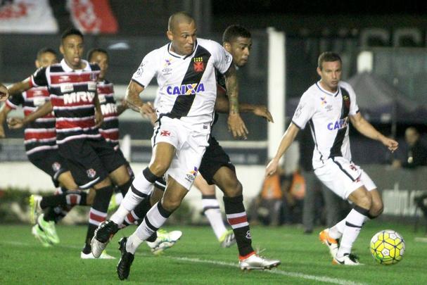 Mesmo atuando com uma equipe mista contra o Vasco (por opção do técnico Milton Mendes, em priorizar a Série A), o Santa Cruz apresentou um futebol organizado
