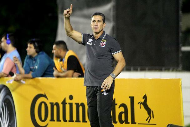 Mesmo atuando com uma equipe mista contra o Vasco (por opção do técnico Milton Mendes, em priorizar a Série A), o Santa Cruz apresentou um futebol organizado