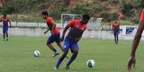 Timbu fez seu ltimo treino antes da viagem para Gois. Tcnico Alexandre Gallo comandou uma movimentao fechada  imprensa. Zagueiro Rafael Pereira, que era dvida para a partida, treinou normalmente com o elenco e no deve ser problema.
