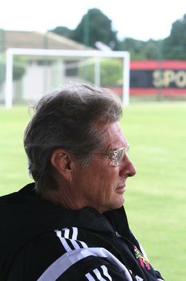 Jogadores do Sport fazem trabalho com bola no Centro de Treinamento do clube