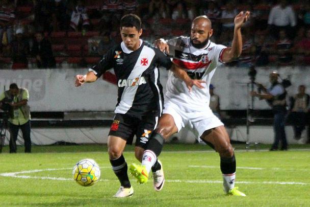 Santa Cruz e Vasco empataram no jogo de ida, no Rio de Janeiro, em 1 a 1, e voltaram a fazer uma partida equilibrada no Arruda, na noite desta quarta-feira