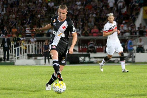 Santa Cruz e Vasco empataram no jogo de ida, no Rio de Janeiro, em 1 a 1, e voltaram a fazer uma partida equilibrada no Arruda, na noite desta quarta-feira