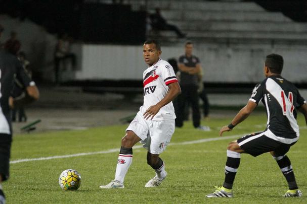 Santa Cruz e Vasco empataram no jogo de ida, no Rio de Janeiro, em 1 a 1, e voltaram a fazer uma partida equilibrada no Arruda, na noite desta quarta-feira