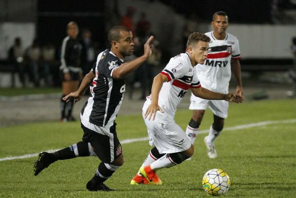 Santa Cruz e Vasco empataram no jogo de ida, no Rio de Janeiro, em 1 a 1, e voltaram a fazer uma partida equilibrada no Arruda, na noite desta quarta-feira