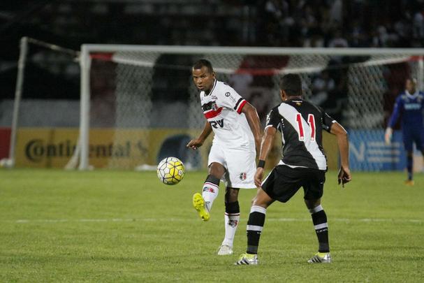 Santa Cruz e Vasco empataram no jogo de ida, no Rio de Janeiro, em 1 a 1, e voltaram a fazer uma partida equilibrada no Arruda, na noite desta quarta-feira