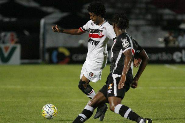 Santa Cruz e Vasco empataram no jogo de ida, no Rio de Janeiro, em 1 a 1, e voltaram a fazer uma partida equilibrada no Arruda, na noite desta quarta-feira