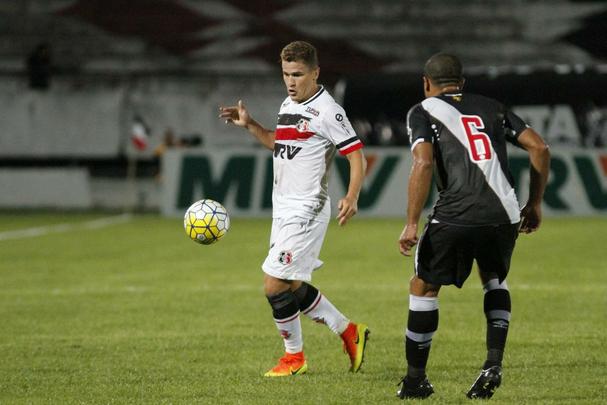Santa Cruz e Vasco empataram no jogo de ida, no Rio de Janeiro, em 1 a 1, e voltaram a fazer uma partida equilibrada no Arruda, na noite desta quarta-feira