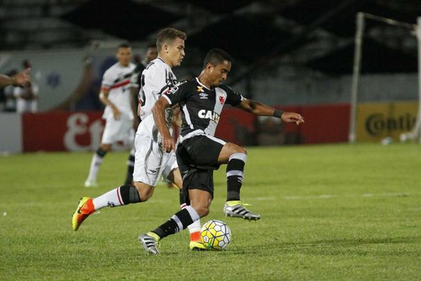 Santa Cruz e Vasco empataram no jogo de ida, no Rio de Janeiro, em 1 a 1, e voltaram a fazer uma partida equilibrada no Arruda, na noite desta quarta-feira